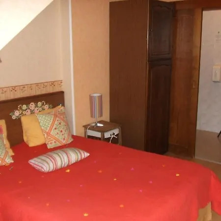 Hotel Aux P'tits Boulas 2*