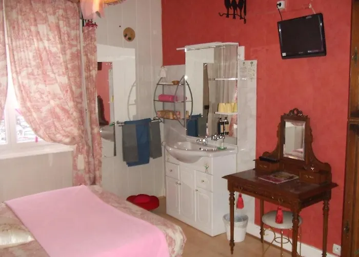 Hotel Aux P'tits Boulas 2*